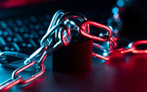 <h2>Контроль над культурой: как государство меняет правила игры</h2>