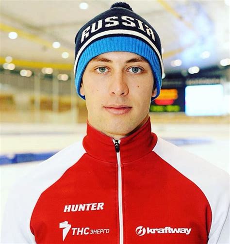 Труд и вдохновение на льду: как Виктор Муштаков из Барнаула покоряет конькобежные вершины